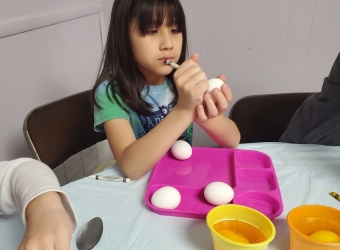 Coloring Eggs